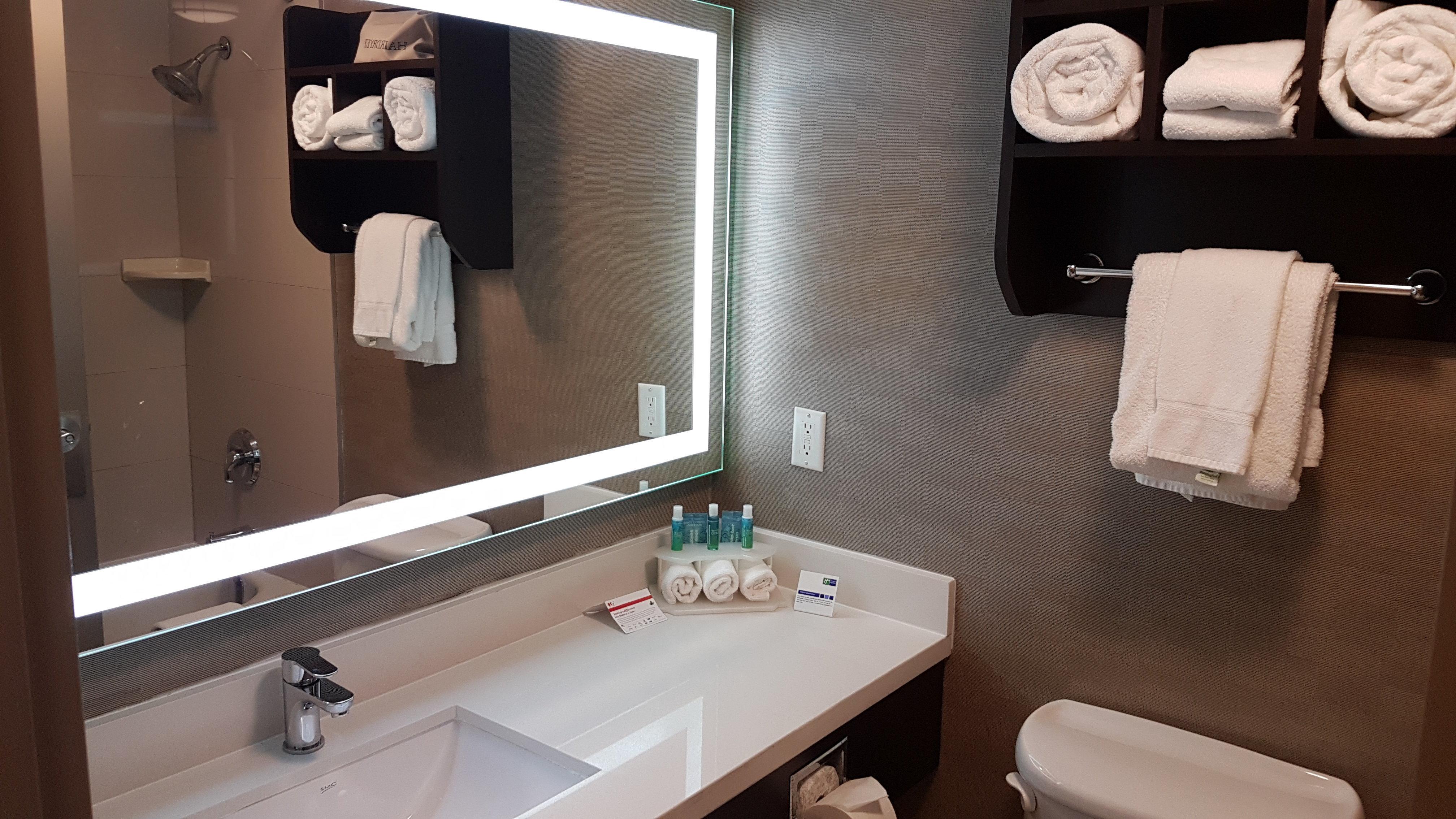 Holiday Inn Express Hotel & Suites Barrie By Ihg Экстерьер фото