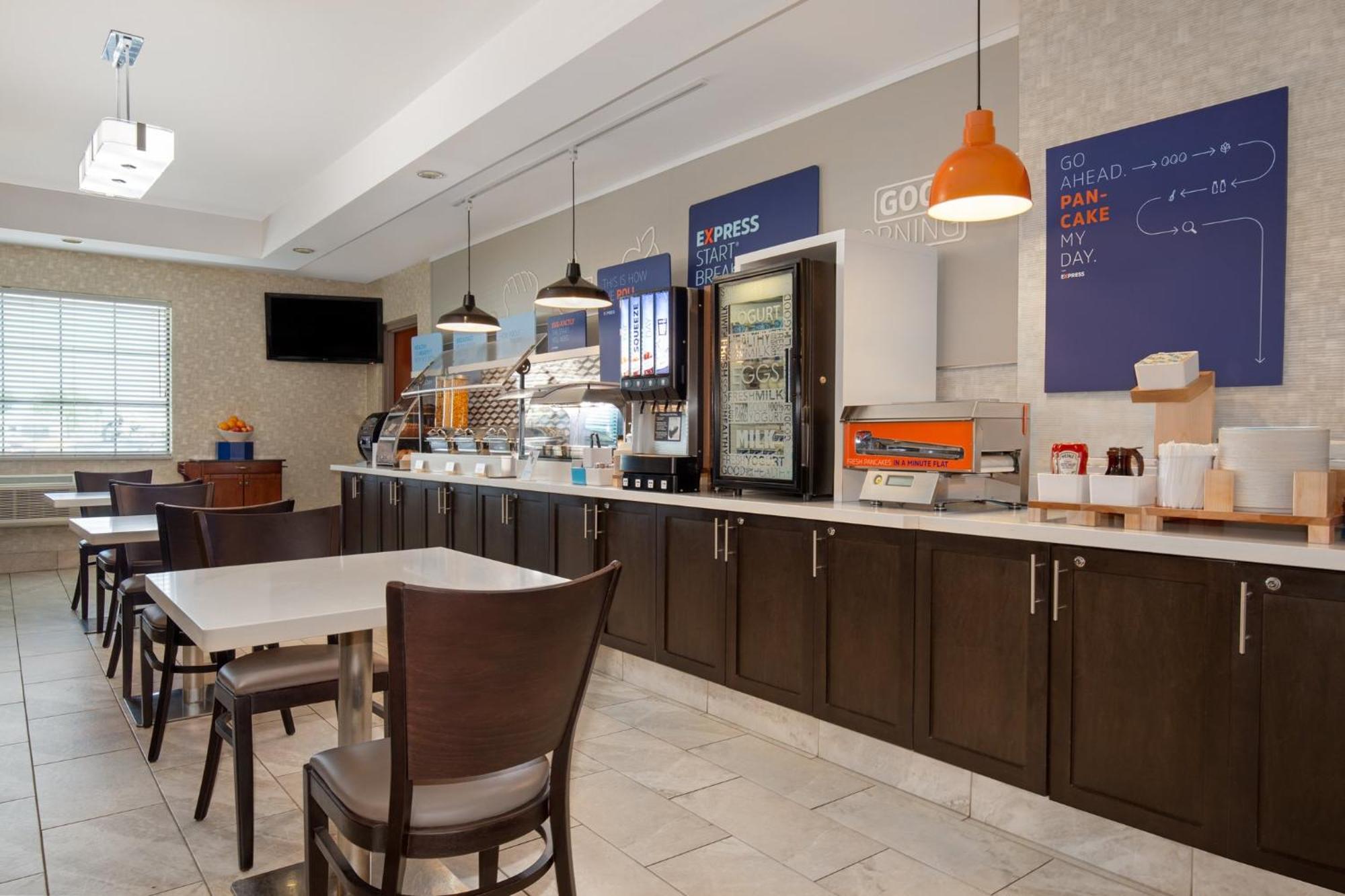Holiday Inn Express Hotel & Suites Barrie By Ihg Экстерьер фото