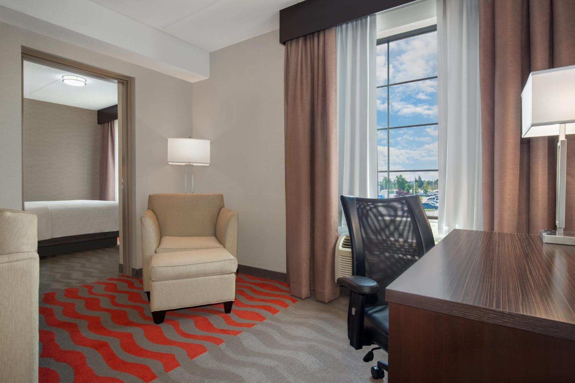 Holiday Inn Express Hotel & Suites Barrie By Ihg Экстерьер фото