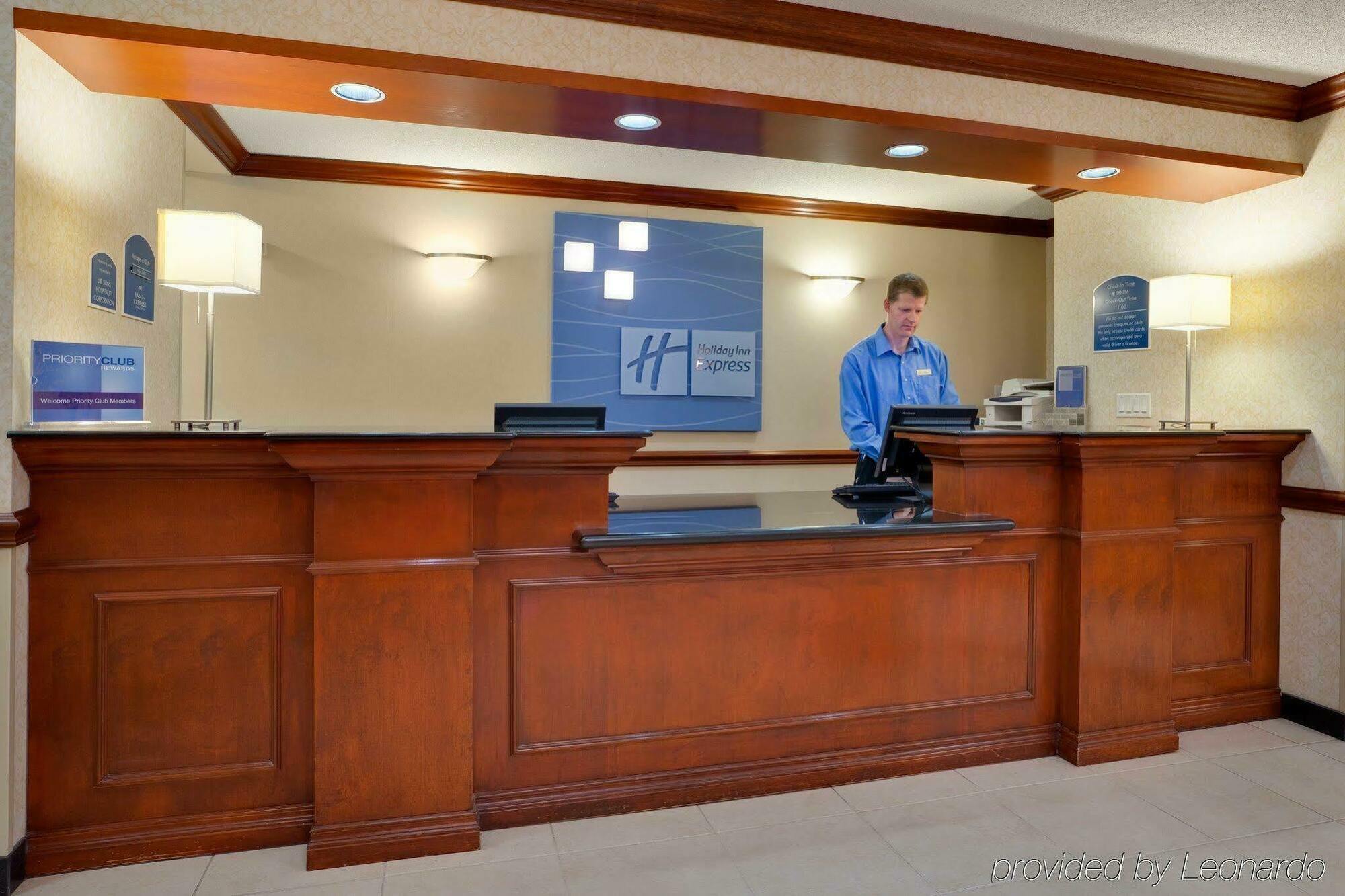 Holiday Inn Express Hotel & Suites Barrie By Ihg Интерьер фото