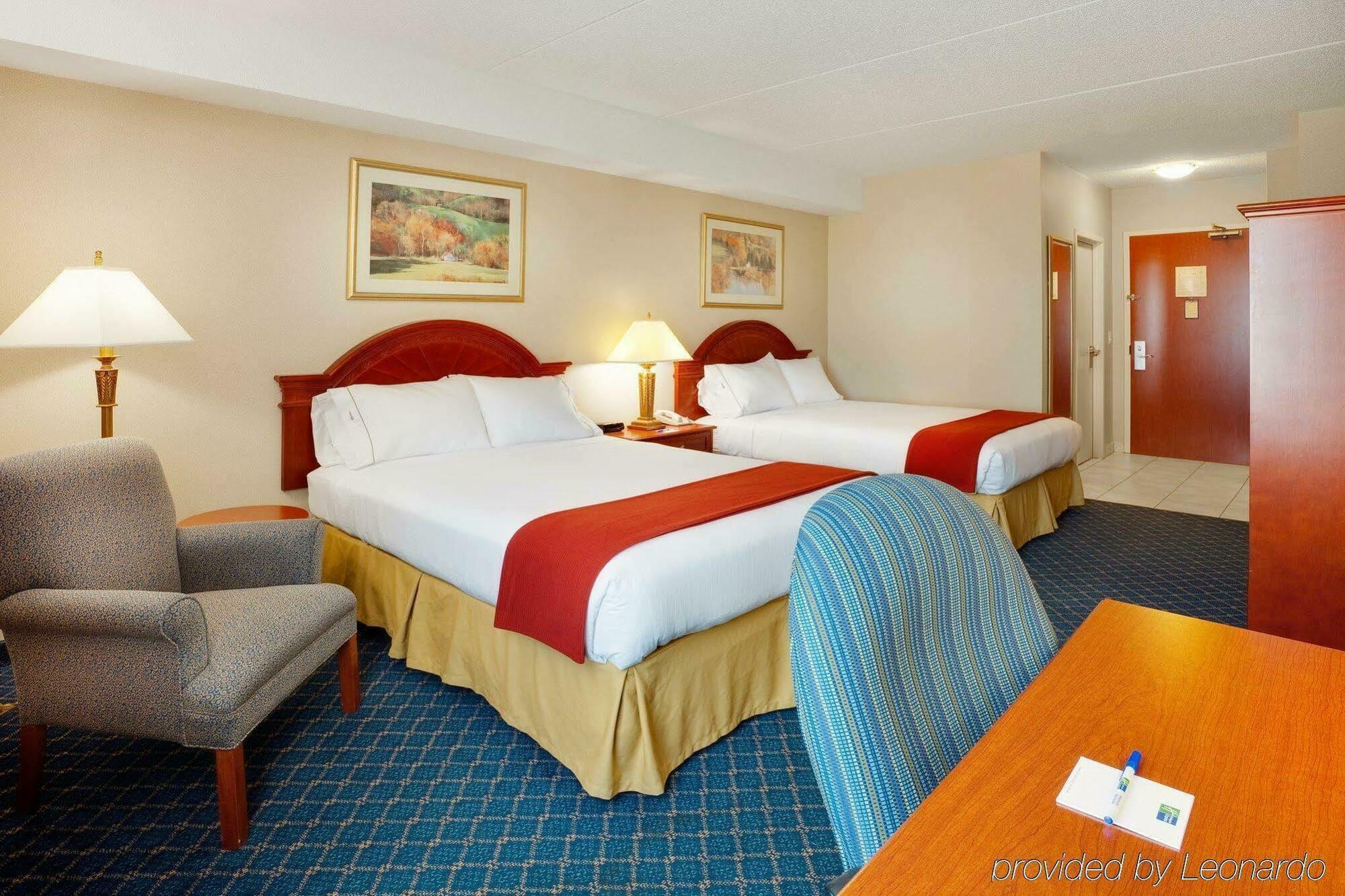 Holiday Inn Express Hotel & Suites Barrie By Ihg Экстерьер фото
