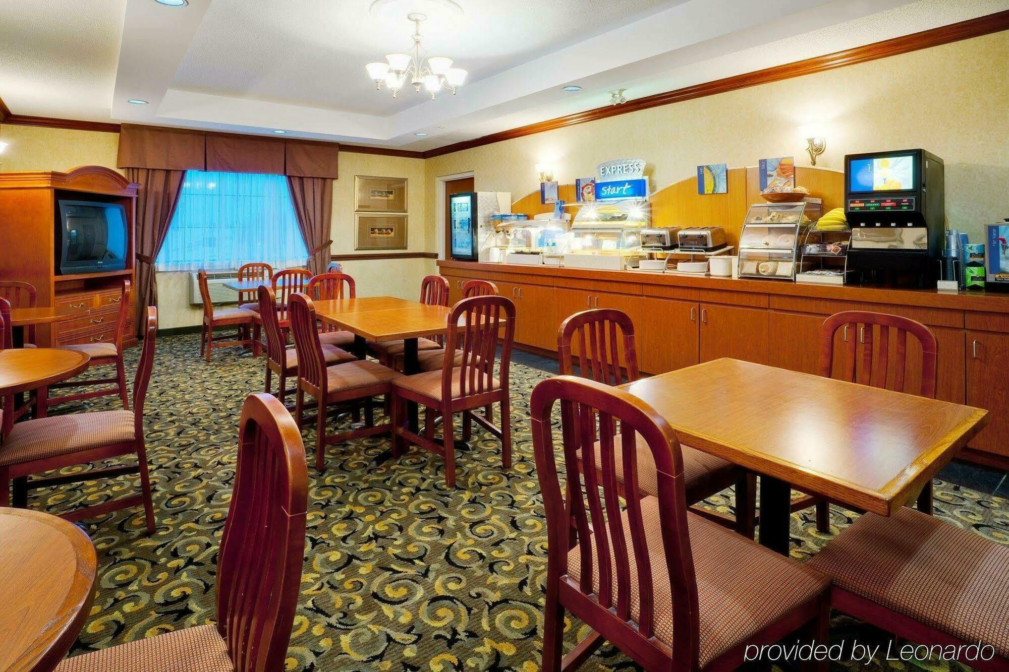 Holiday Inn Express Hotel & Suites Barrie By Ihg Экстерьер фото